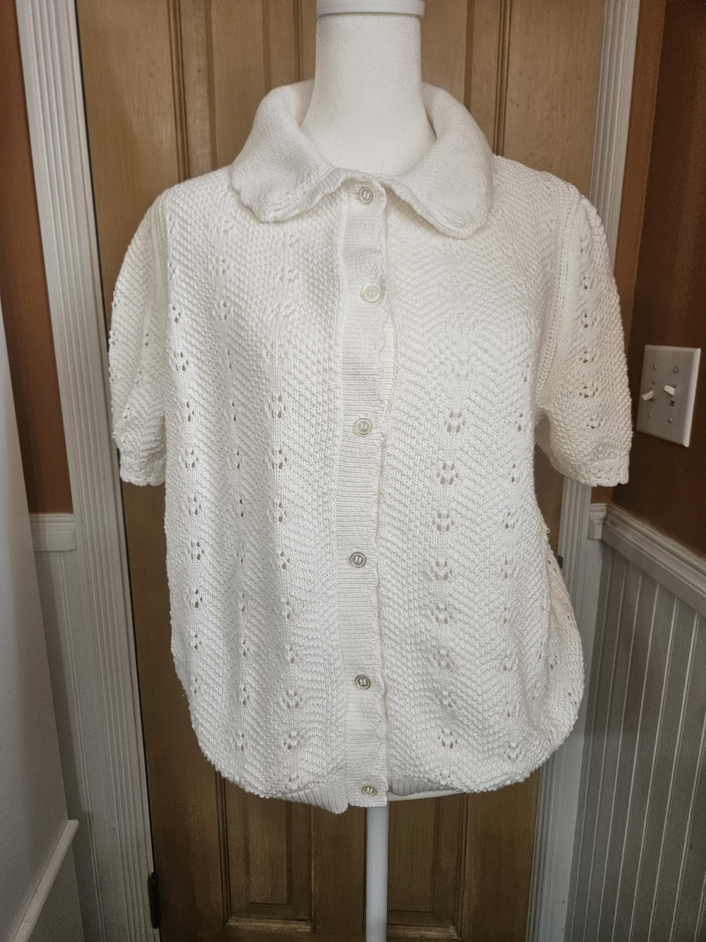 Free Assembly White Short-Sleeve Knit Button-Up Sweater with Collar